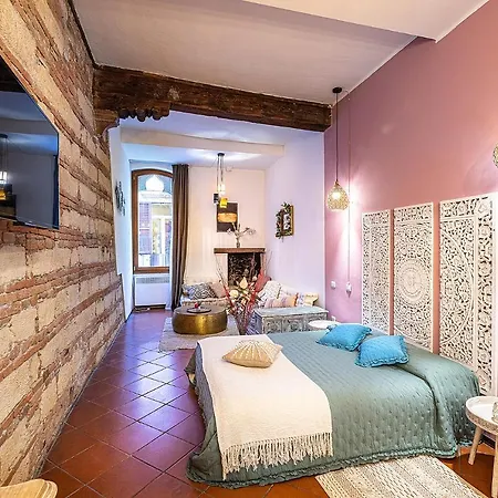 Guest house White & Gold